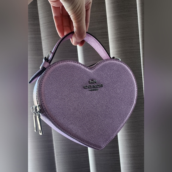 Coach Heart Crossbody - Picture 5 of 13
